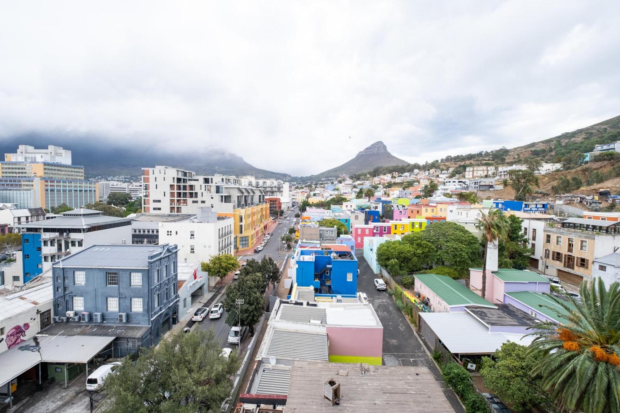 The Rose 707: Floor Modern * Cape Town