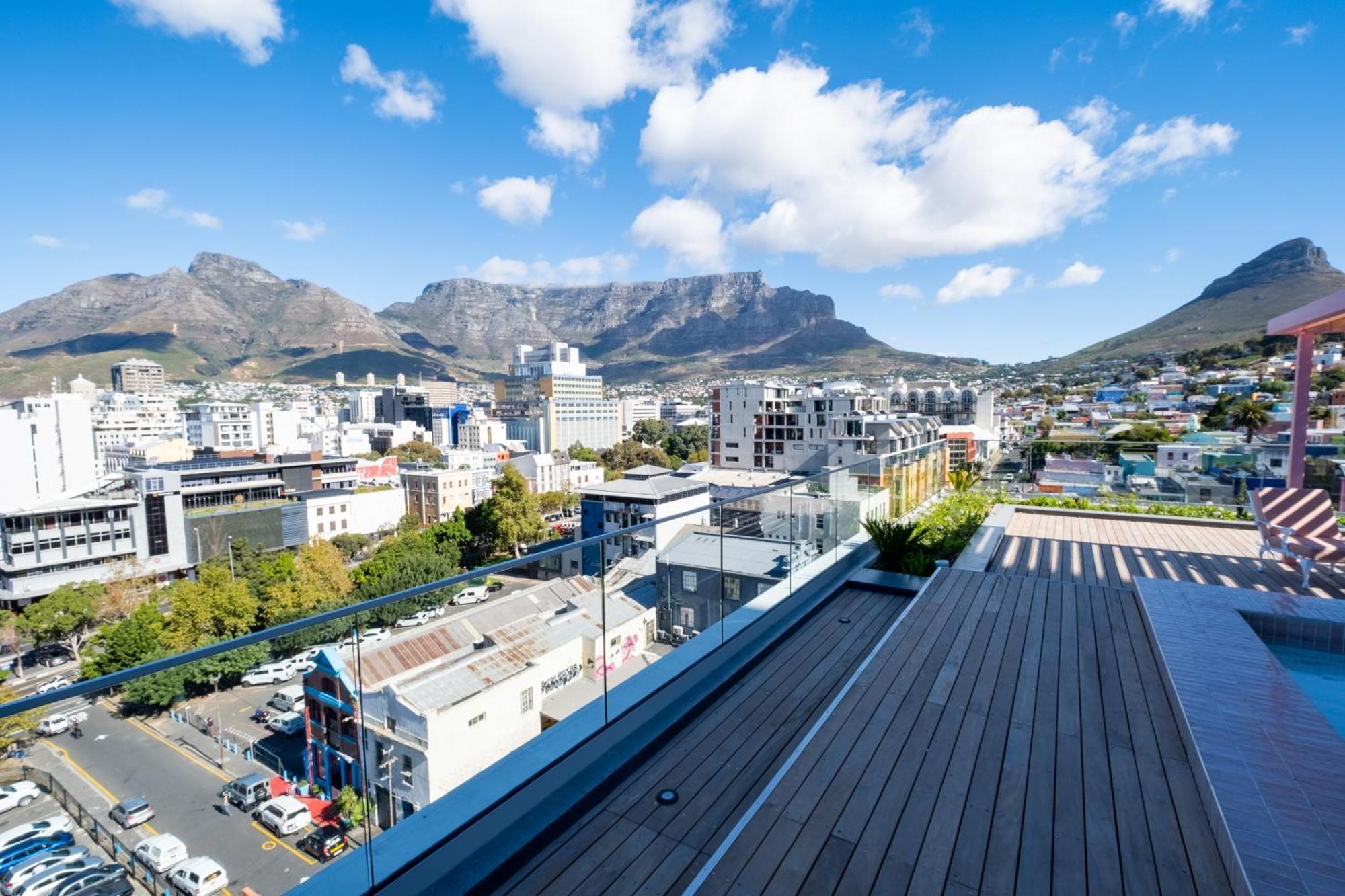 The Rose 707: Floor Modern * Cape Town