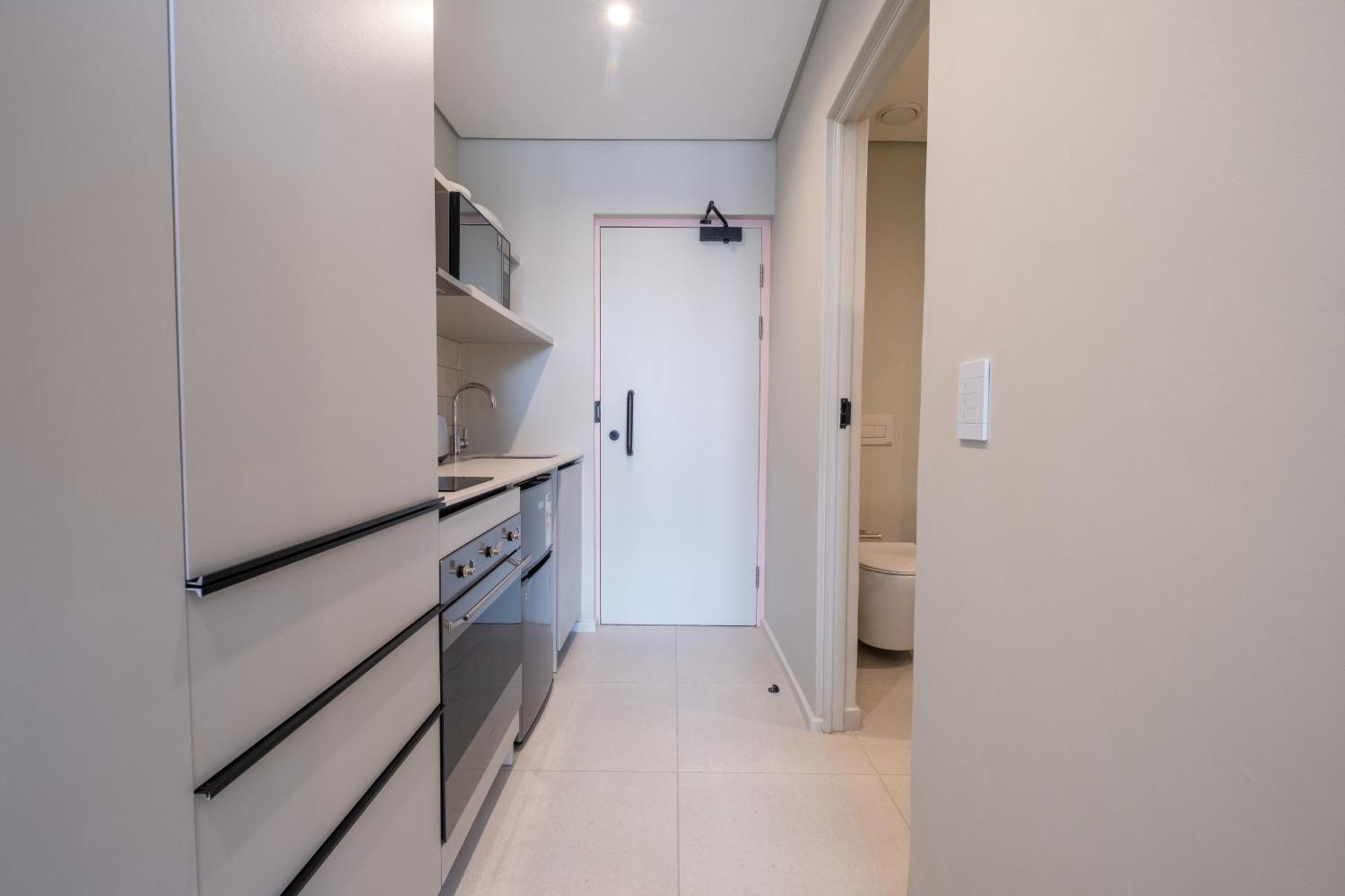 Apartment The Rose 707: Floor Modern *