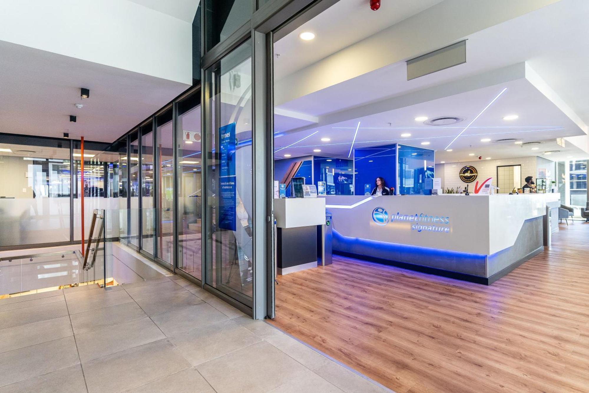 The Rose 707: Floor Modern * Cape Town